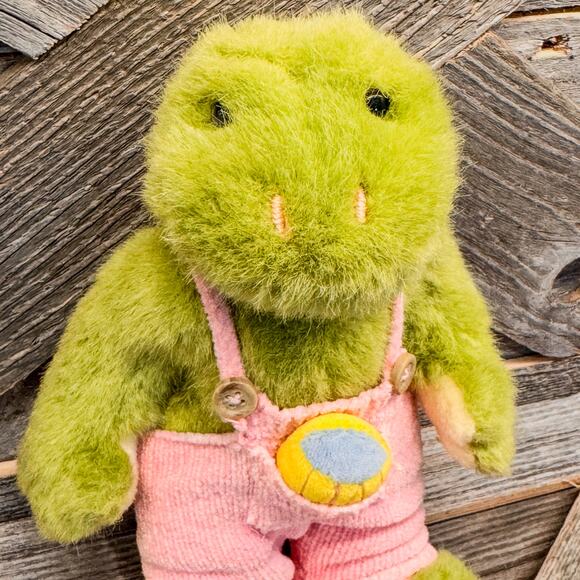 2001 Vintage Hugfun Plush Green Frog with Easter Egg in Pink Overalls, Rare, 9” - Picture 3 of 6